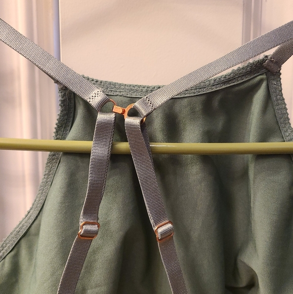 High Neck Convertible Lace Bralette - Picture 4 of 5